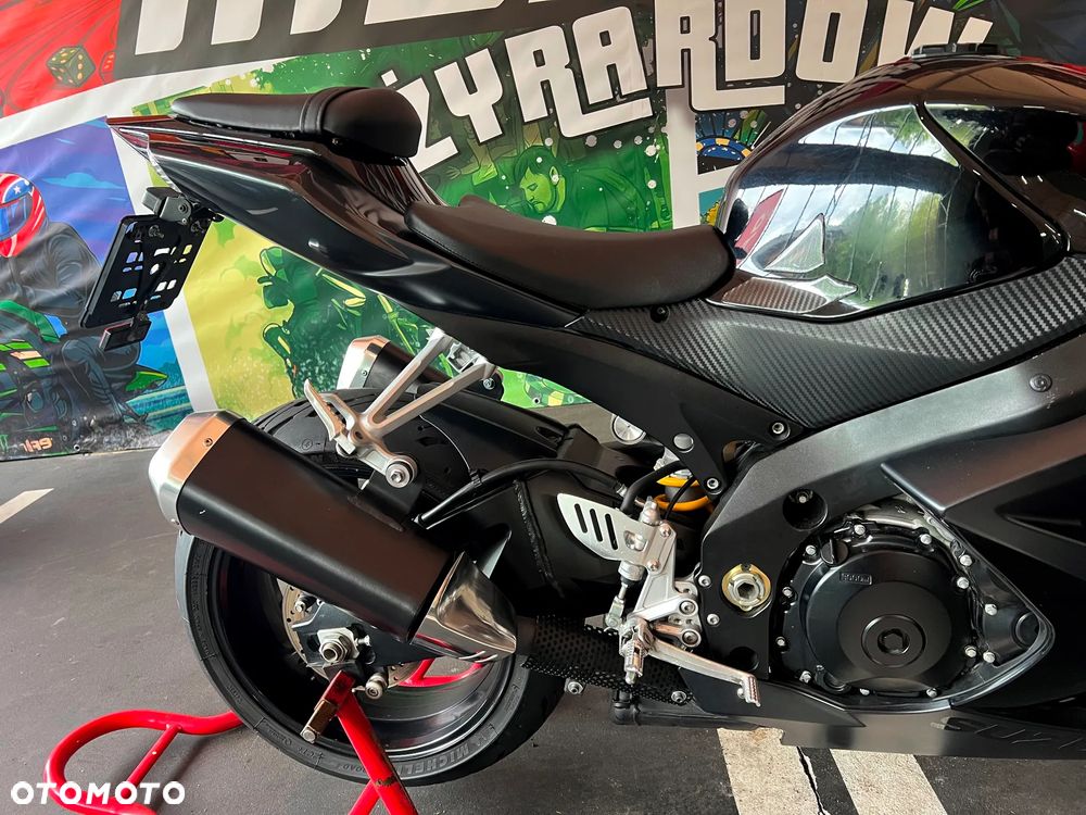 Suzuki GSX-R - 13