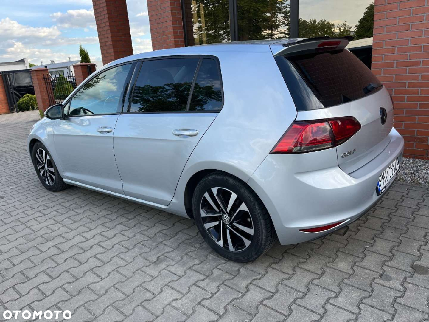Volkswagen Golf 1.6 TDI DPF BlueMotion Technology Style - 3