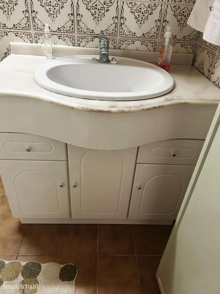 Quarto - localizado em Leiria - Grande imagem: 4/6