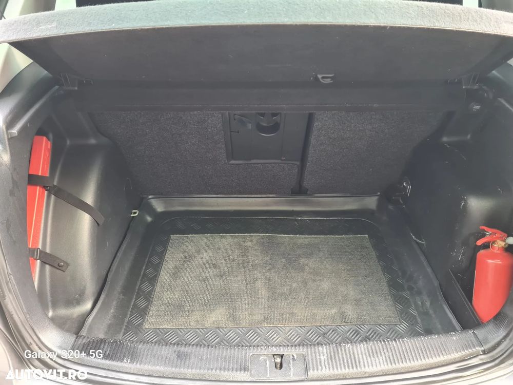 Volkswagen Golf Plus 2.0 TDI DPF Style - 10