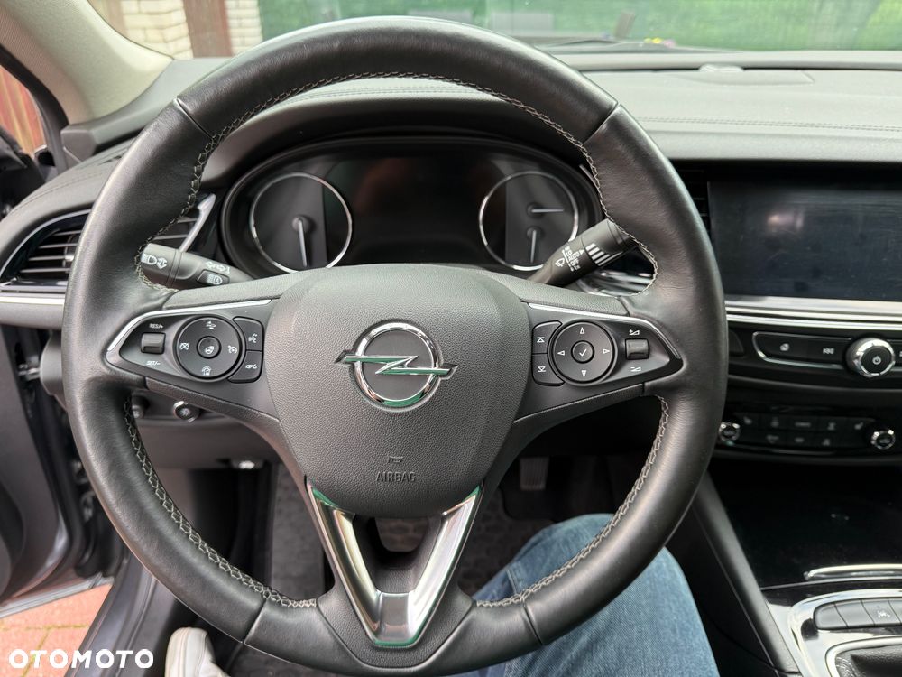 Opel Insignia - 17