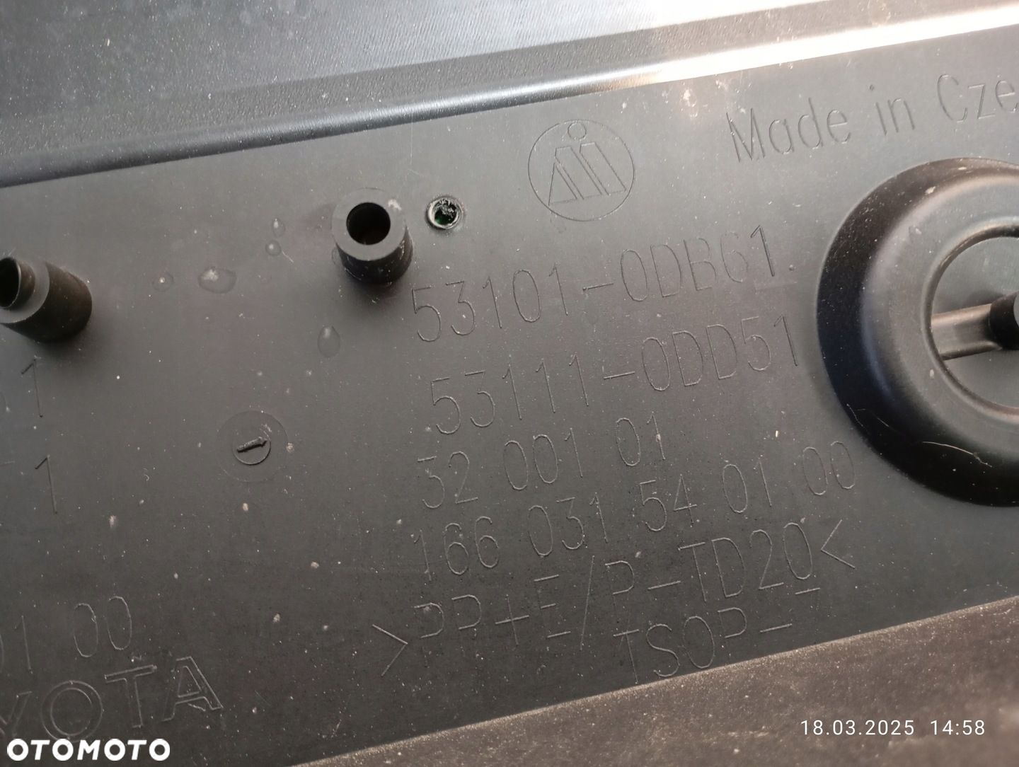 TOYOTA YARIS IV 2020- GRILL KRATKA ZDERZAKA ŚRODKOWA 53101-0DB61 - 9