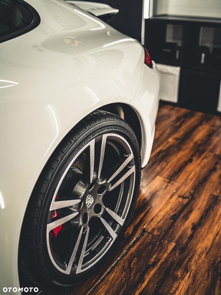 Porsche 911 Carrera 4S PDK - 8