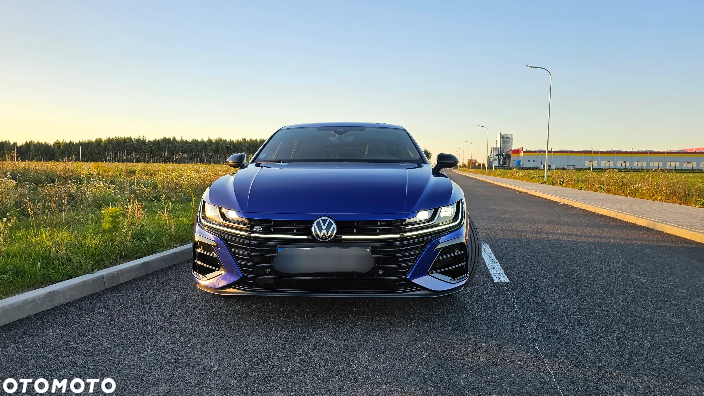Volkswagen Arteon 2.0 TSI 4Motion R DSG - 2