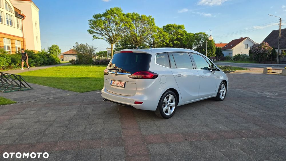 Opel Zafira - 38