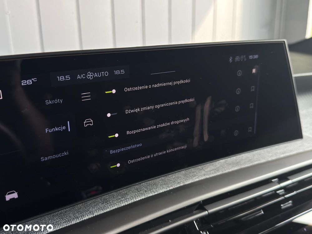 Peugeot 3008 1.2 PureTech mHEV Allure Pack S&S e-DCS6 - 23