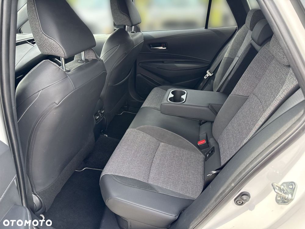 Toyota Corolla - 11