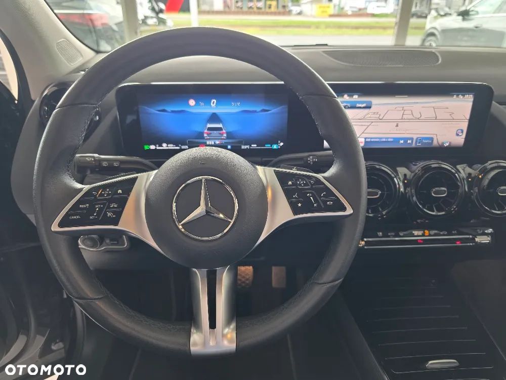 Mercedes-Benz GLA 200 Style - 8
