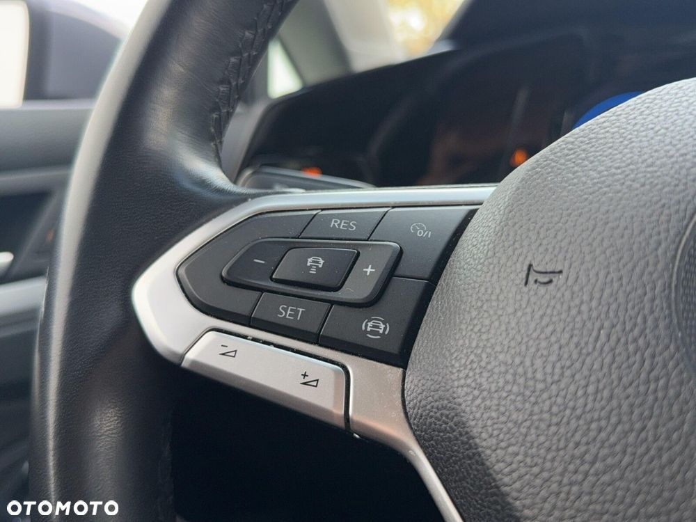 Volkswagen Golf 1.5 eTSI Life DSG - 18