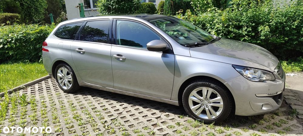 Peugeot 308 1.6 BlueHDi Allure S&S - 2