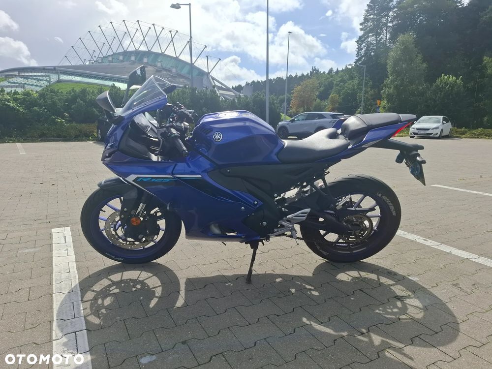Yamaha YZF - 6