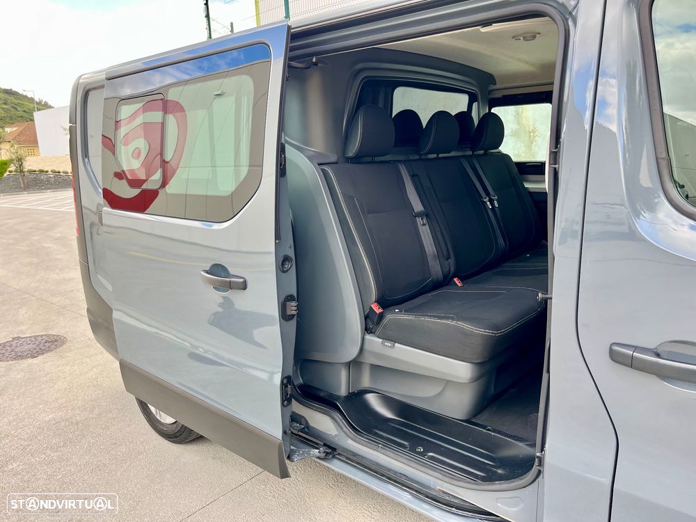 Renault Trafic 1.6 DCI Cabine dupla 6 lugares versão longa - 34