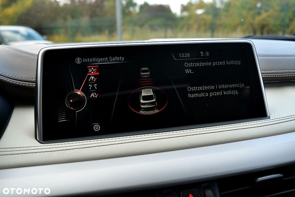 BMW X6 xDrive35i - 26