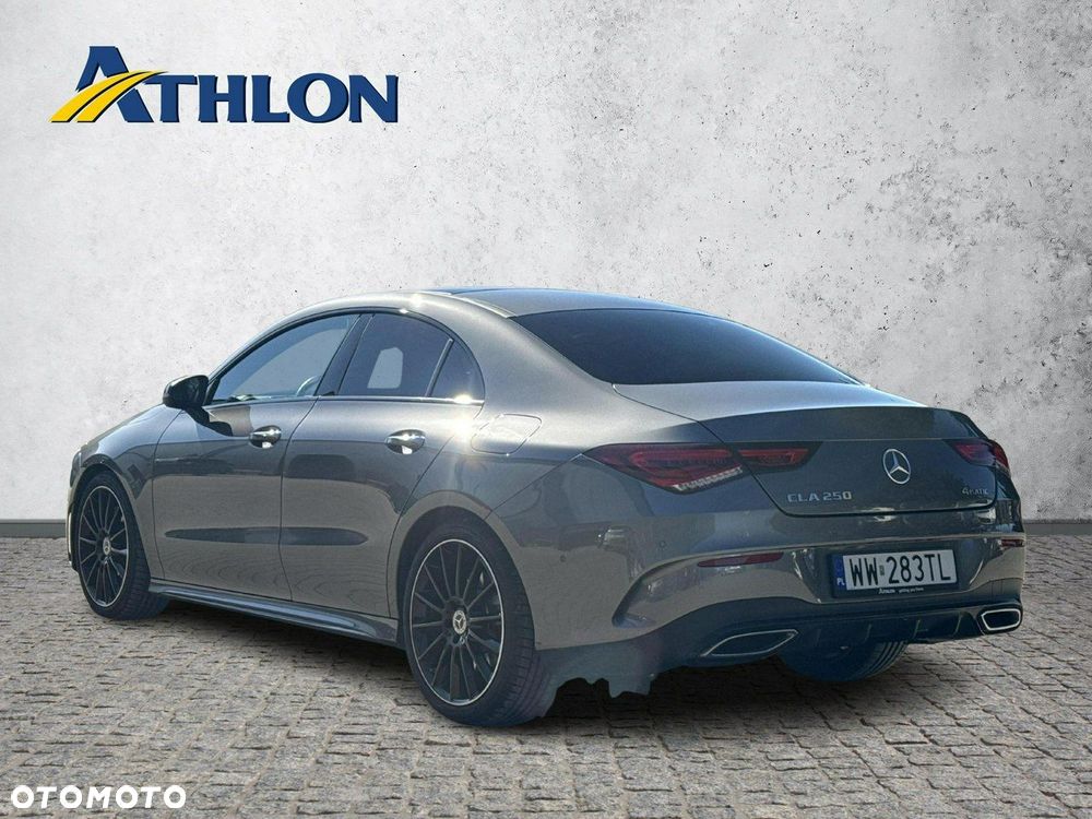 Mercedes-Benz CLA 250 4-Matic AMG Line 7G-DCT - 3