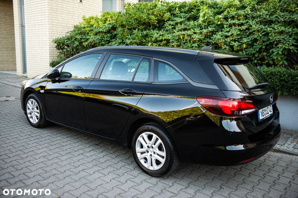 Opel Astra 1.5 D Start/Stop Business Elegance - 10