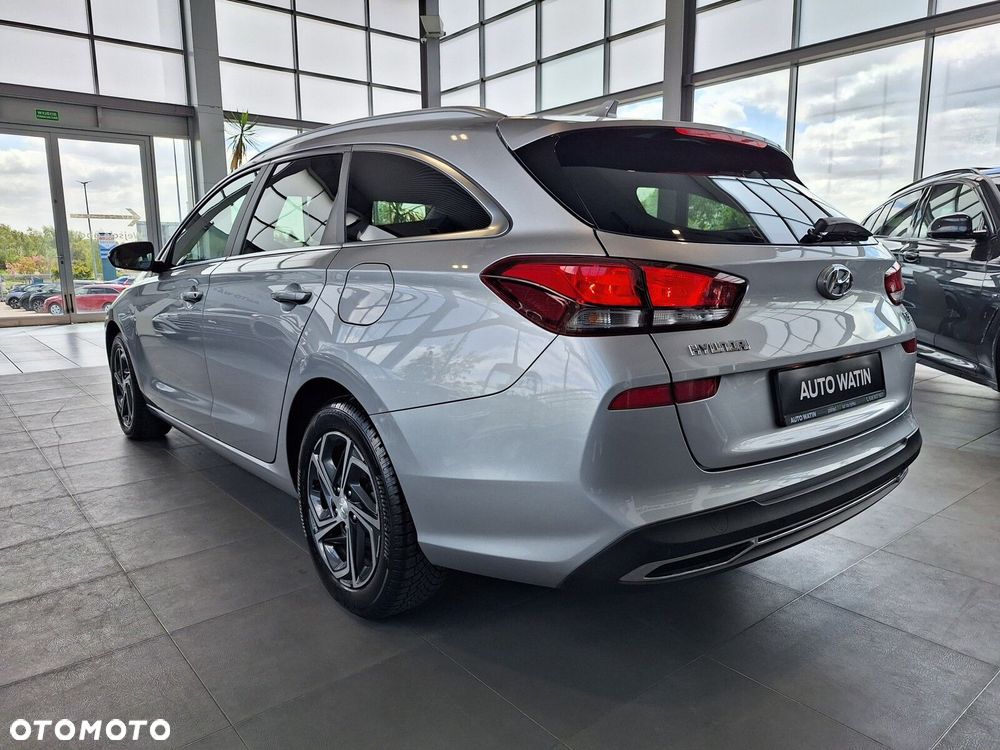 Hyundai i30 1.6 D Comfort DCT - 12