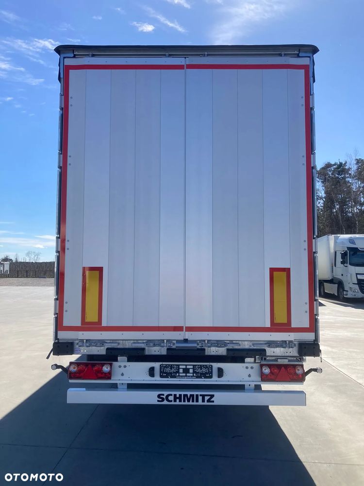 Schmitz Cargobull odbiór w Polsce, Fabrycznie nowa naczepa plandeka Varios 2025r. - 11