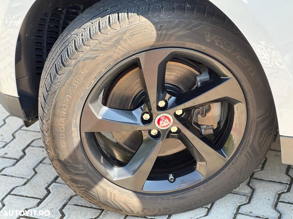 Jaguar F-Pace 30d AWD 300 Sport - 14