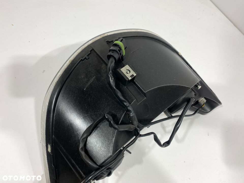 Lampa reflektor przód Piaggio X EVO X-EVO 125 07-15r. - 2