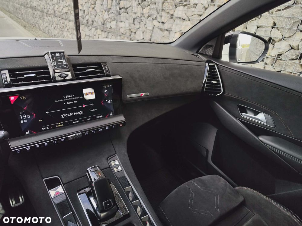 DS Automobiles DS 7 Crossback 2.0 BlueHDi Performance Line + - 28