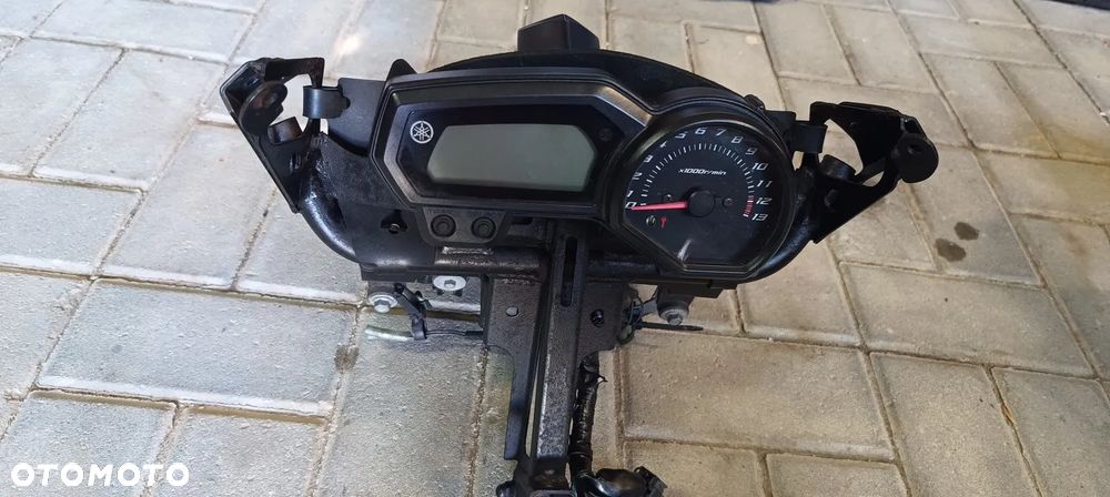 YAMAHA XJ6 REFLEKTOR LAMPA LICZNIK ZEGARY STELAŻ WYPEŁNIENIE OWIEWKA - 5