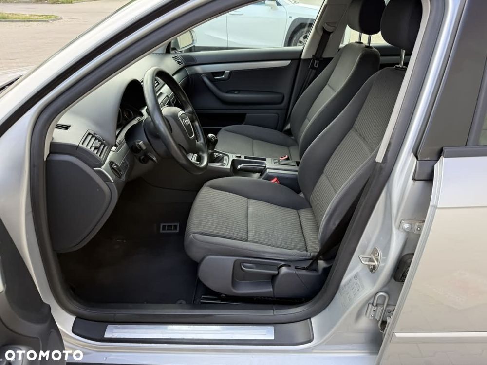 Audi A4 Limousine 2 - 16