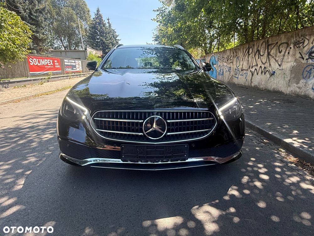 Mercedes-Benz Klasa E 300 de 4Matic 9G-TRONIC Exclusive - 4