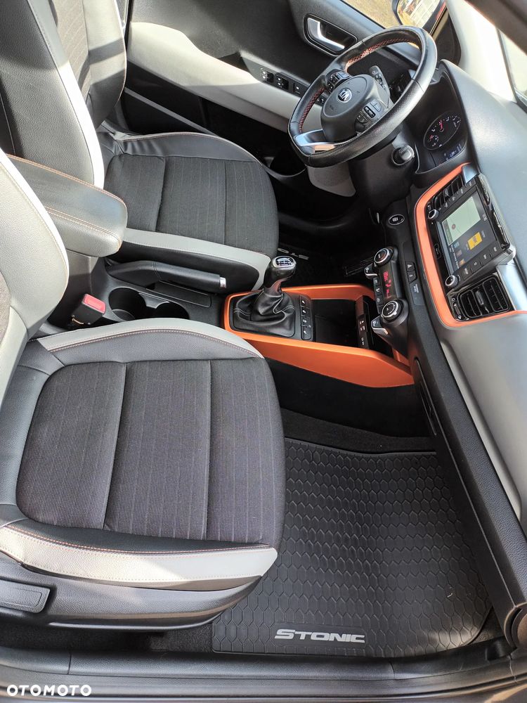 Kia Stonic 1.0 T-GDI 120 Spirit - 10