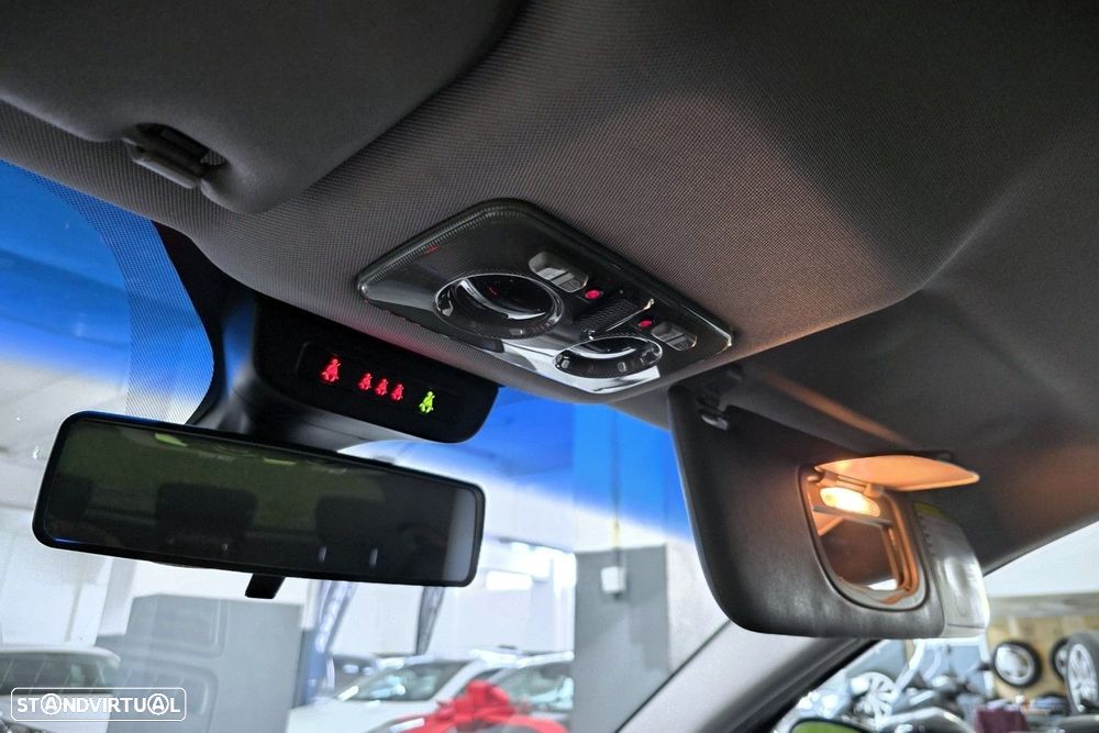 Alfa Romeo Giulietta 1.6 JTDM Distinctive - 28