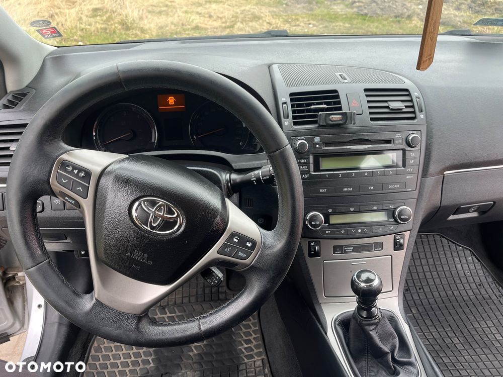 Toyota Avensis - 5