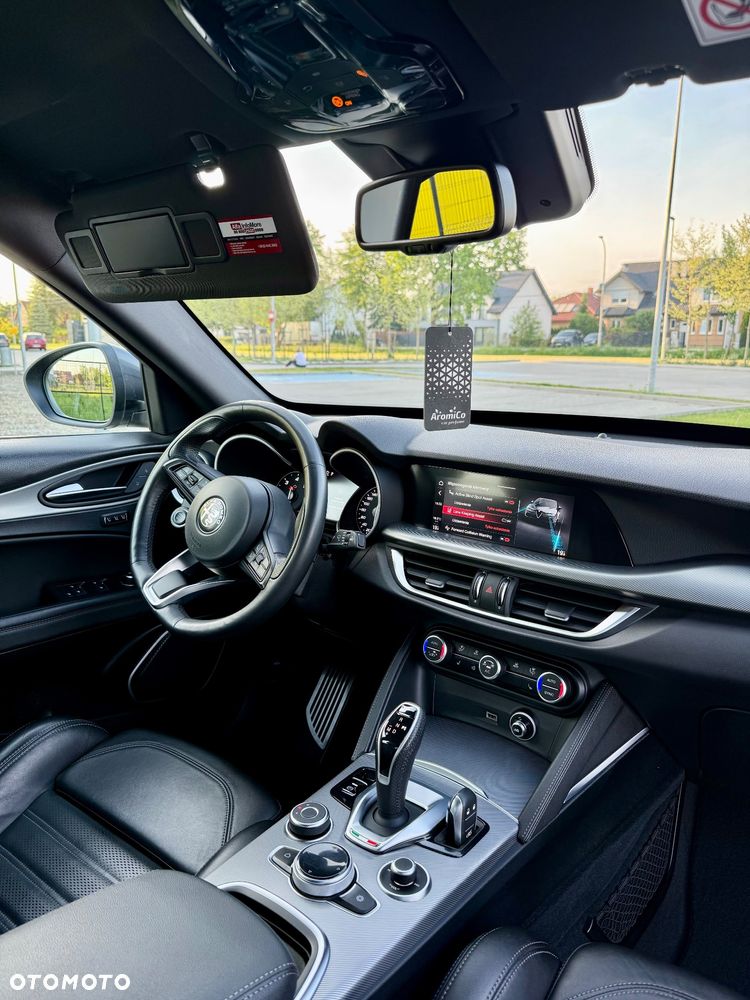 Alfa Romeo Stelvio 2.2 16V AT8 - 22