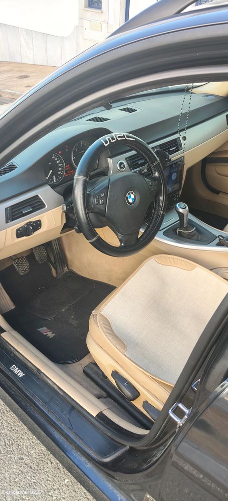 BMW 320 d - 12