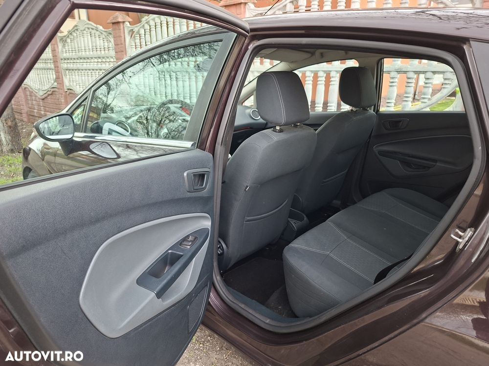 Ford Fiesta 1.4i Titanium - 4