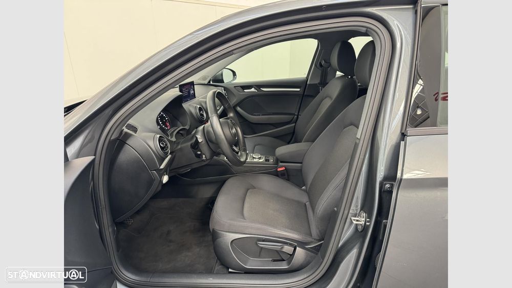 Audi A3 Limousine 1.6 TDI Design - 8