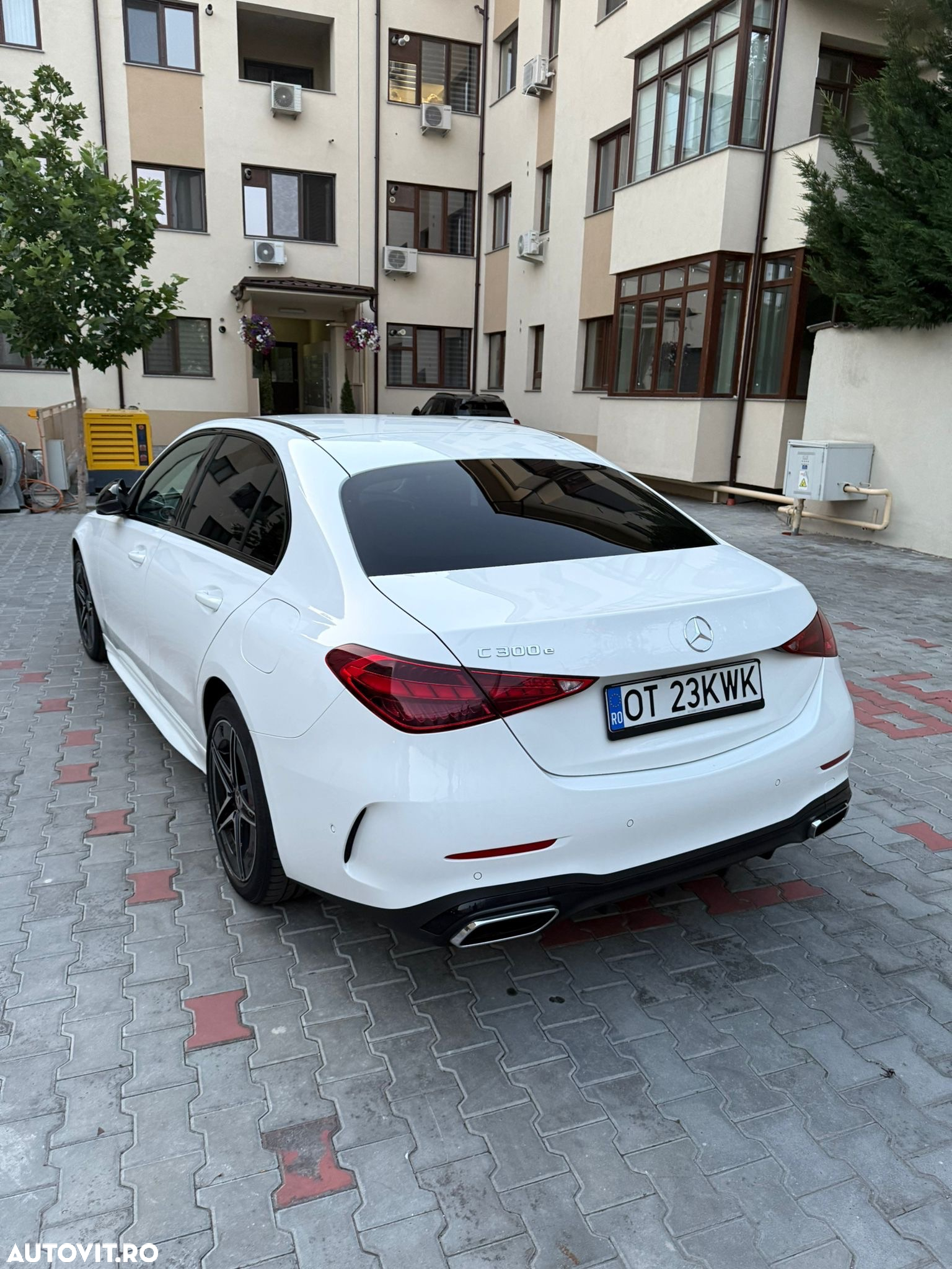 Mercedes-Benz C 300 e T 9G-TRONIC AMG Line Advanced - 20