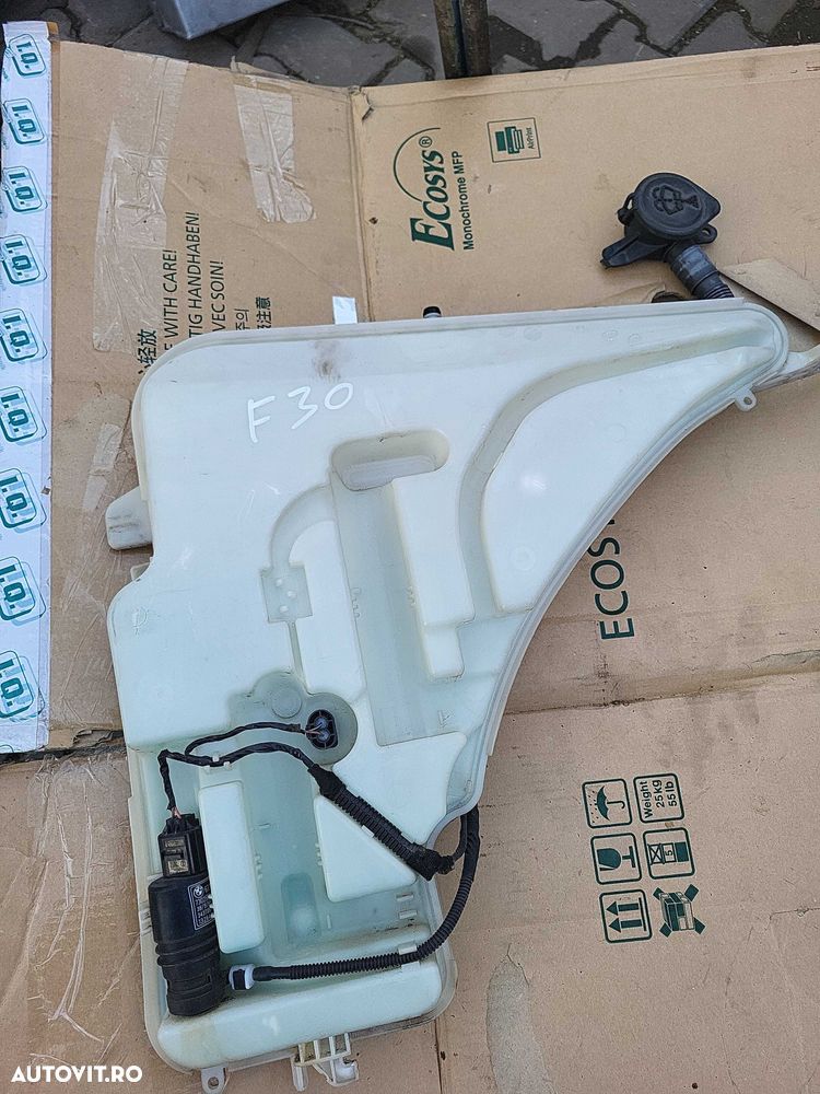 Vas lichid solutie parbriz bmw f30,f20,f34,f36 - 1