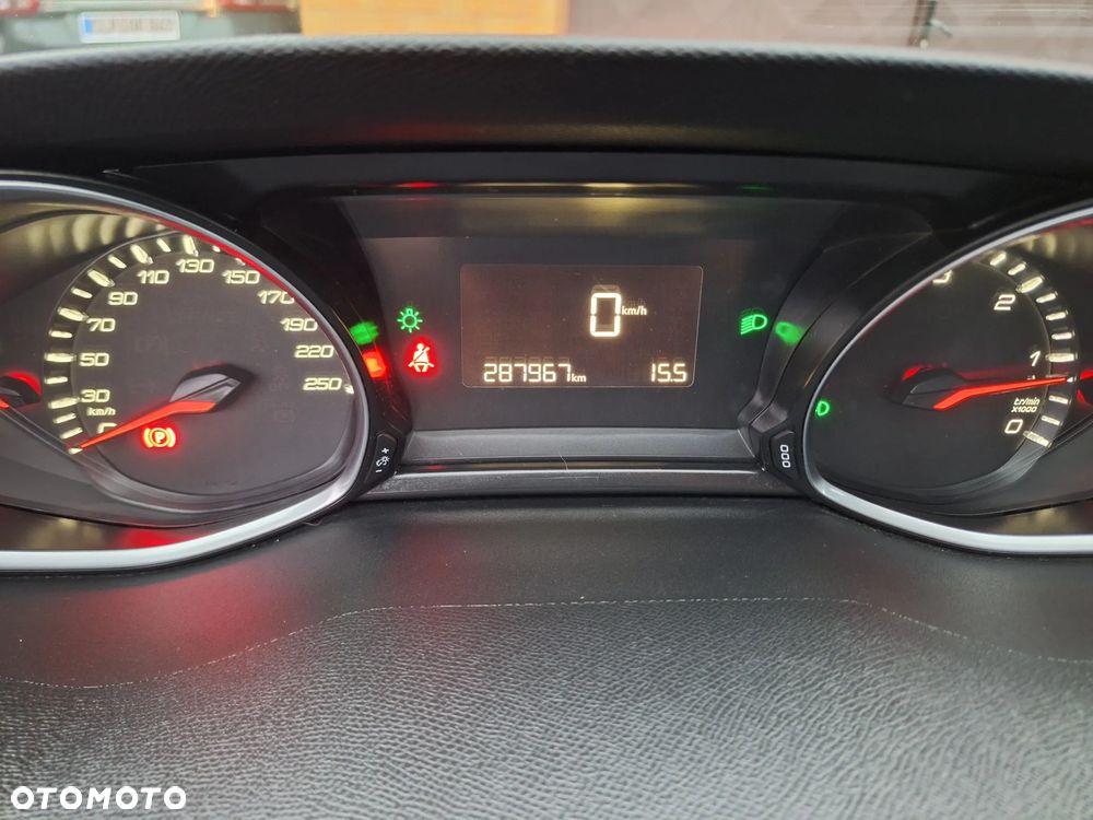 Peugeot 308 BlueHDi 120 Stop & Start Allure - 19