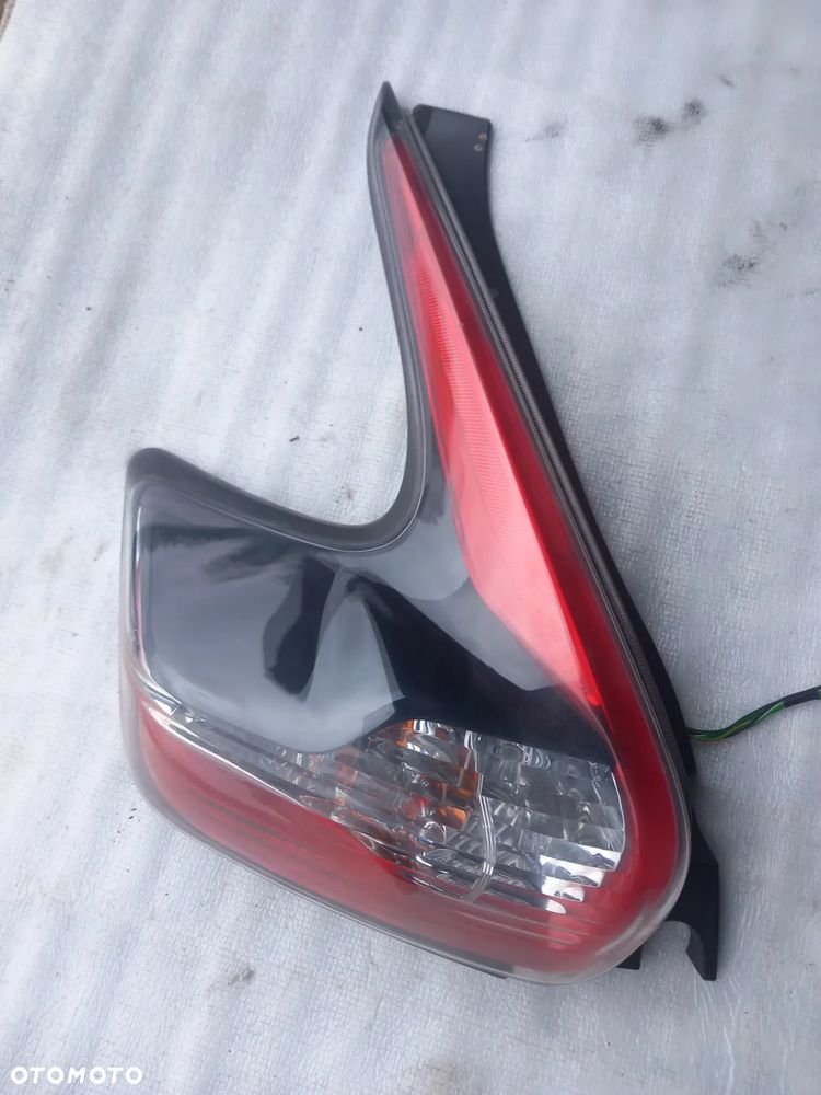 LAMPA LEWY TYŁ TYLNA 26555BV80A JUKE F15 LIFT 14-19 - 2