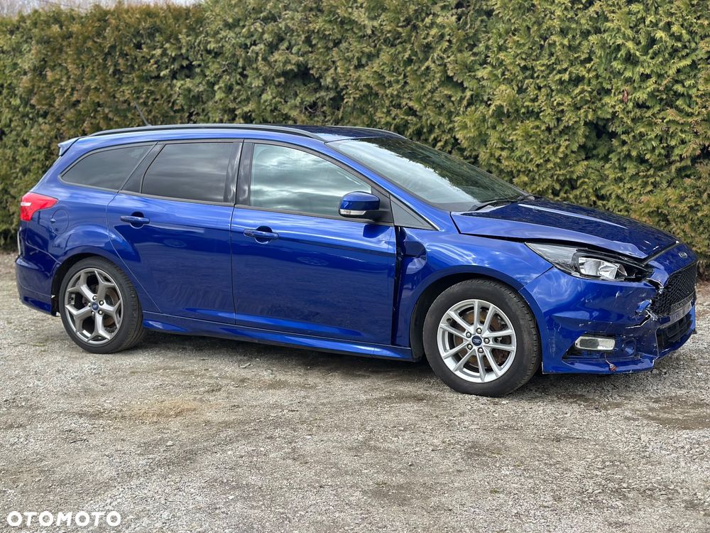 Ford Focus 2.0 EcoBoost ST mit Leder-Sport-Paket - 4
