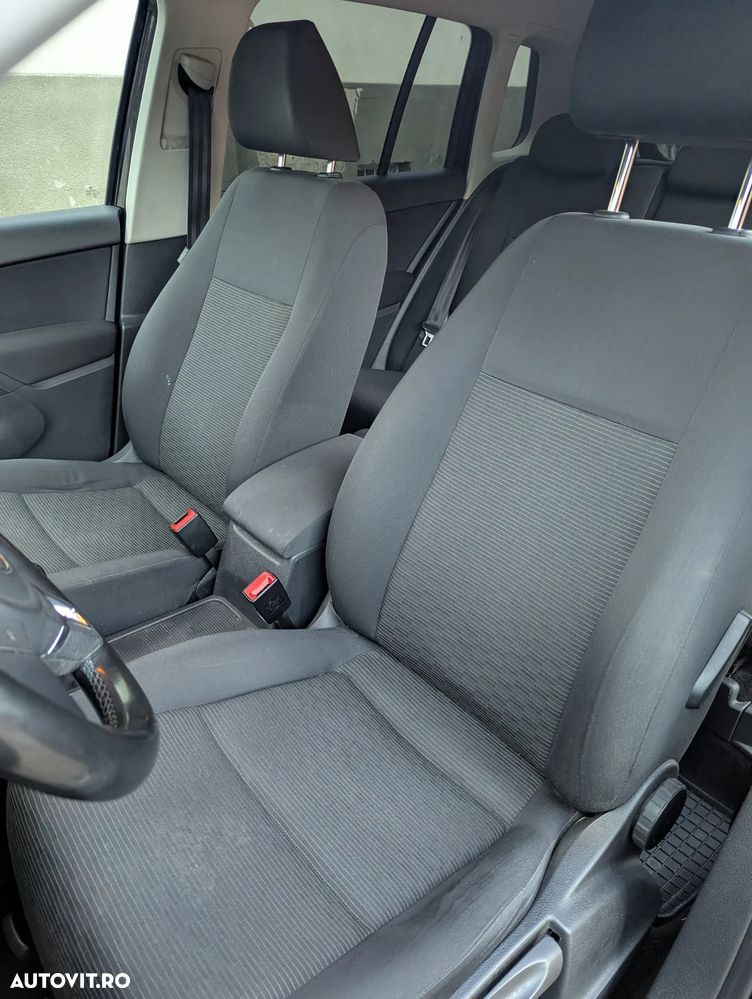 Volkswagen Tiguan - 12