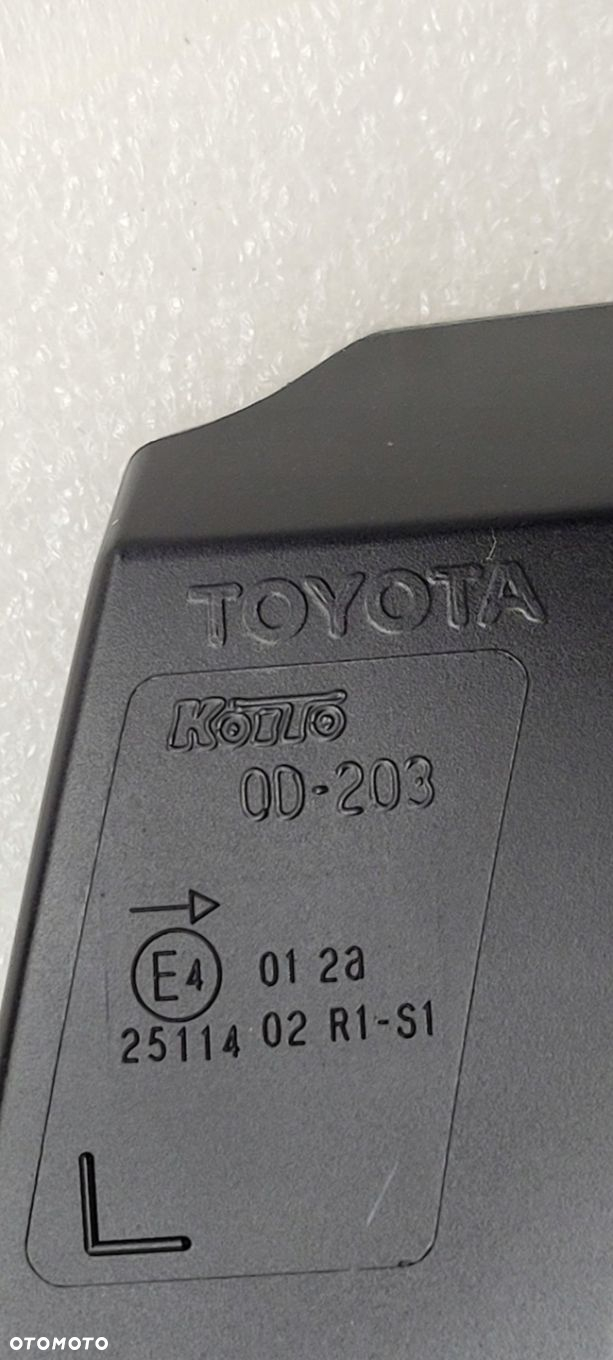 LAMPA PRAWA TYŁ TYLNA ZWYKŁA TOYOTA YARIS III LIFT 2017- KOITO - 6