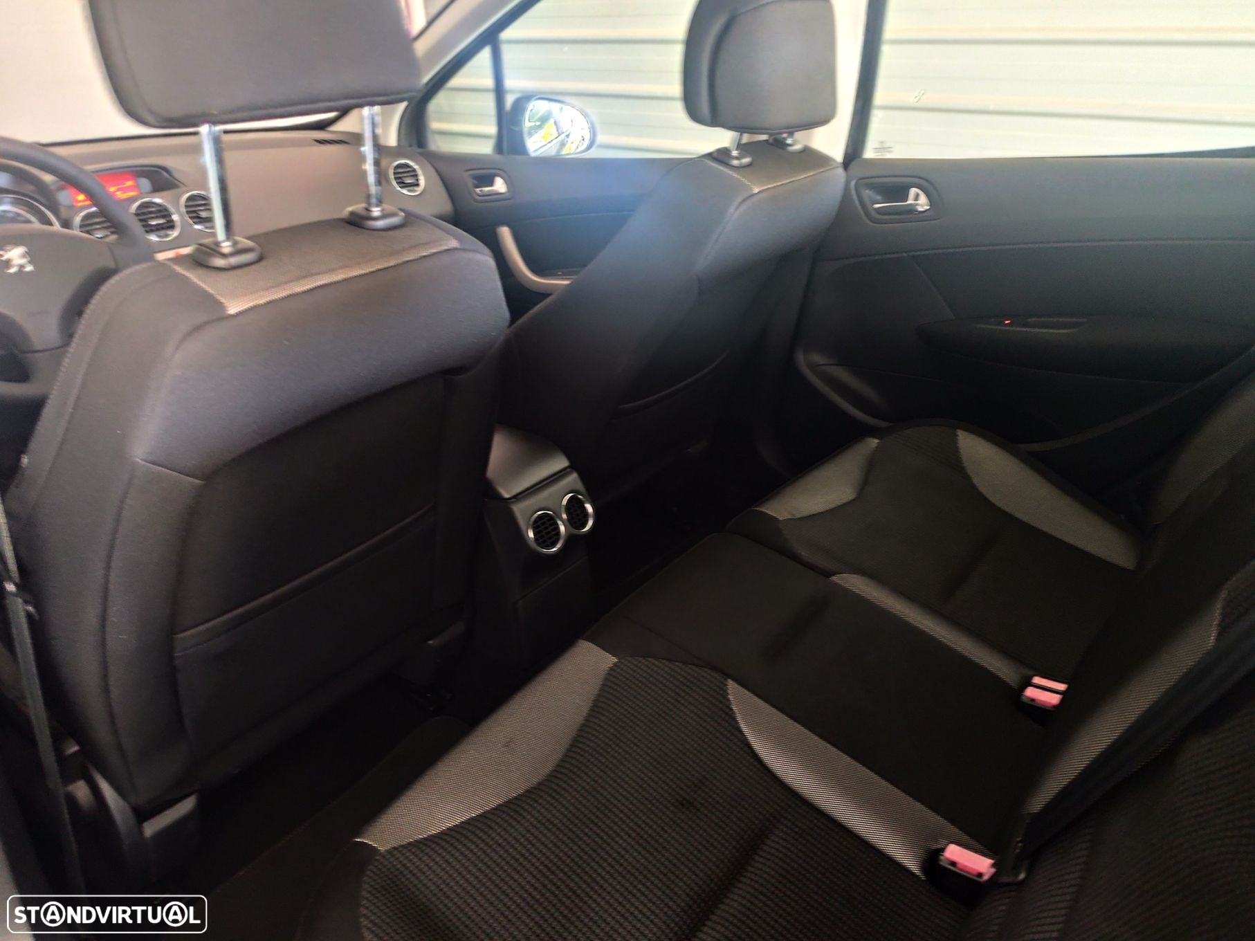 Peugeot 308 1.6 HDi Executive - 20