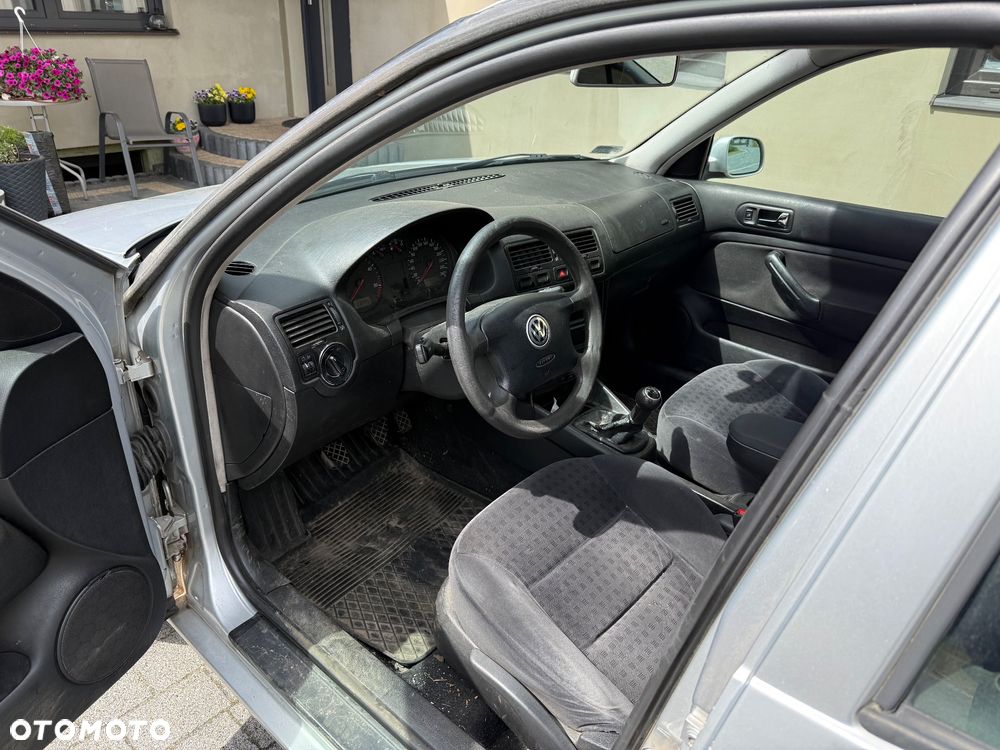 Volkswagen Golf 1.9 TDI - 6