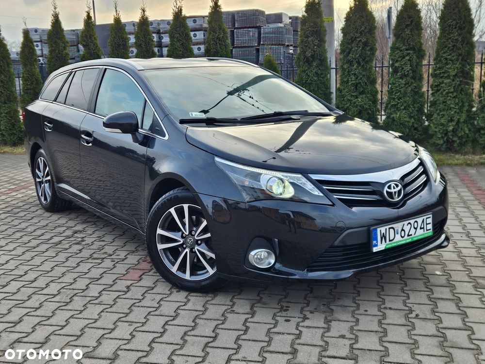 Toyota Avensis 1.8 Premium - 34