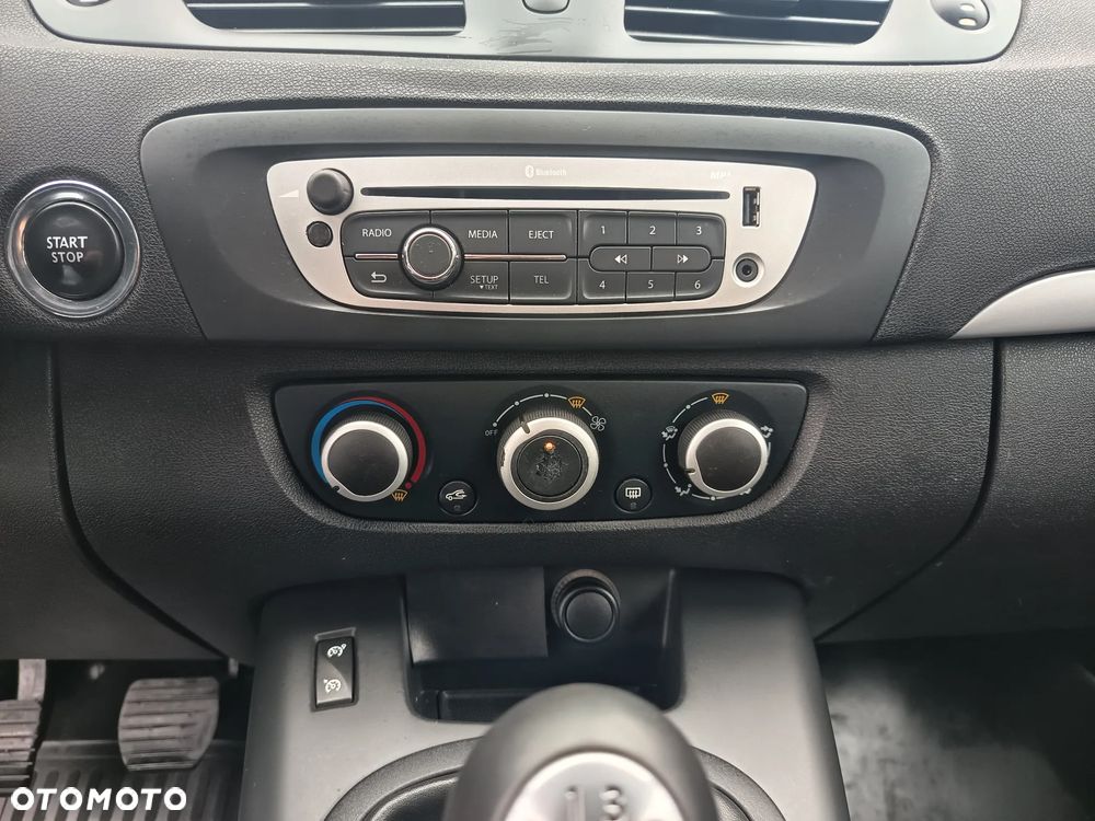Renault Scenic 1.6 16V 110 TomTom Edition - 18