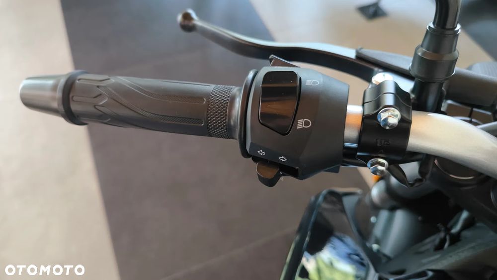 VOGE R125 - 12