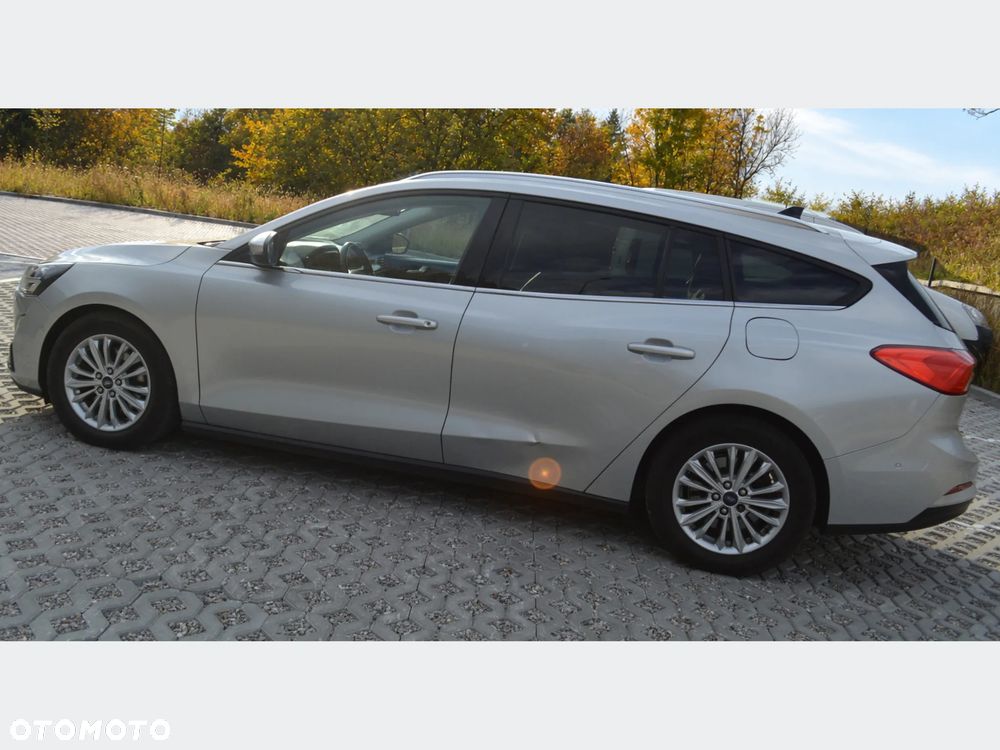 Ford Focus - 23