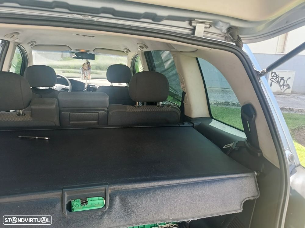 Opel Zafira - 15