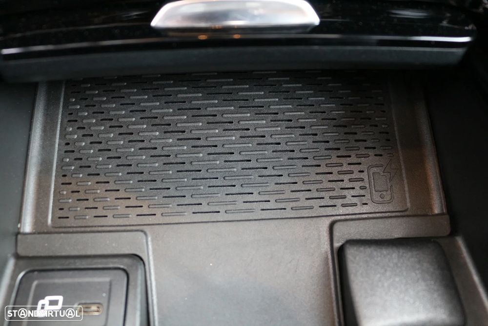 Mercedes-Benz GLA 250 e AMG Line - 33