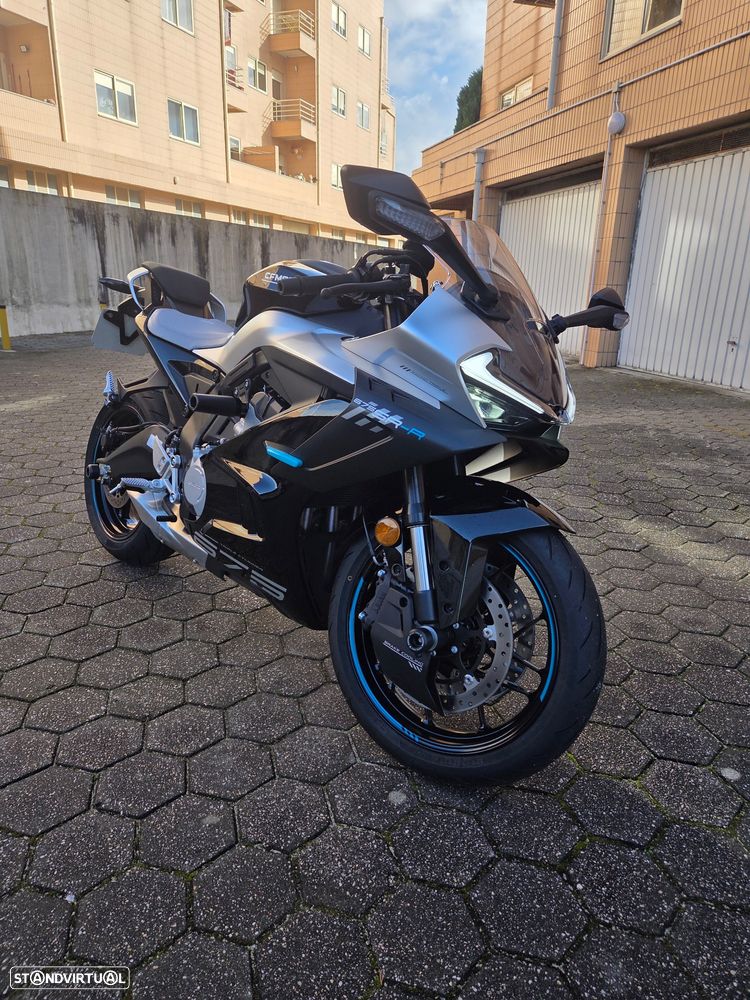 CF Moto 675SR-R - 1